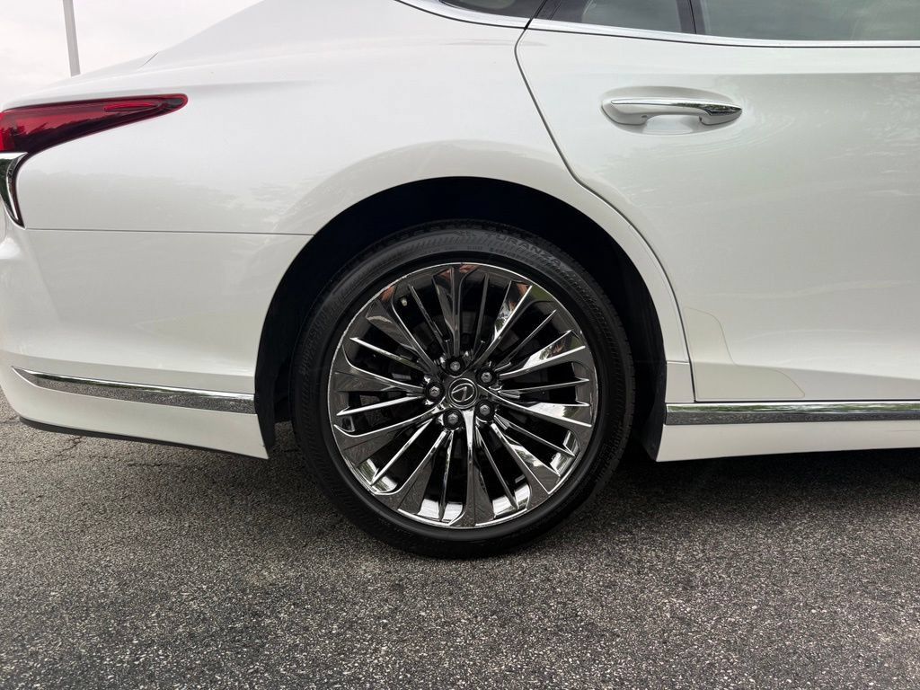 Used 2018 Lexus LS 500 AWD w/ Interior Upgrade Package image 26