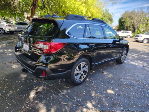 Used 2019 Subaru Outback 3.6R Limited w/ Popular Package #2 AWD/4WD image 17
