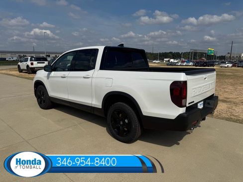 New 2026 Honda Ridgeline Black Edition image 4