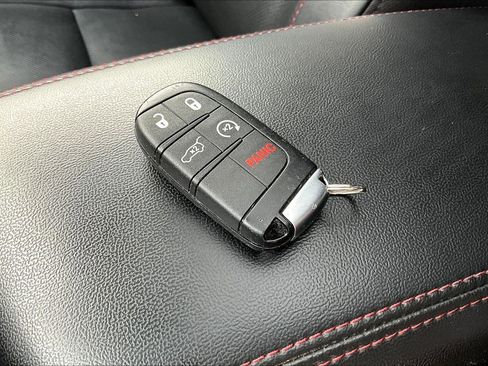 Used 2024 Dodge Durango GT image 11