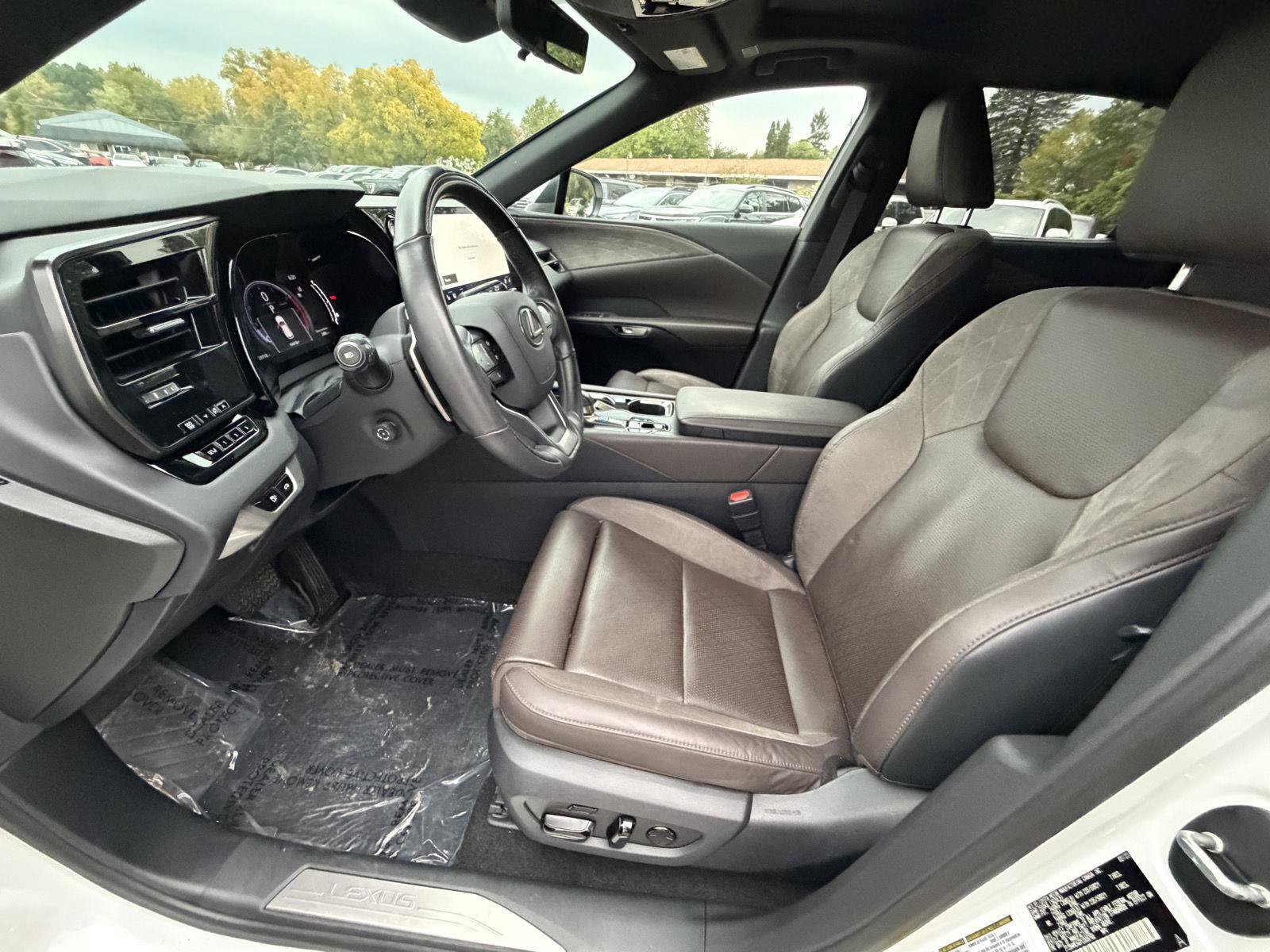 Used 2023 Lexus RX 350 AWD w/ Accessory Package image 12