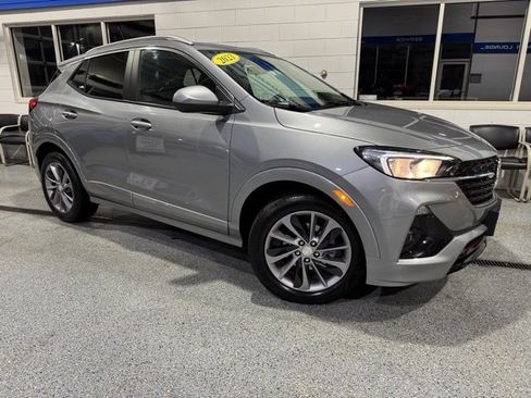 Used 2023 Buick Encore GX Select w/ Sport Touring Package image 2