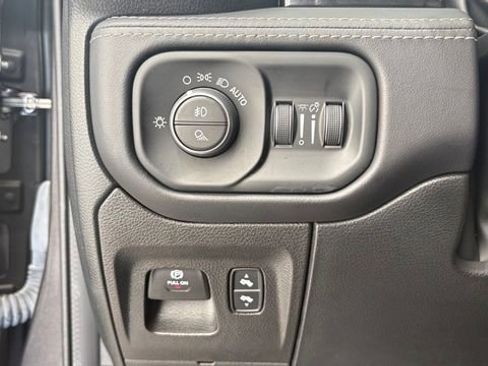 Used 2022 RAM 1500 Limited w/ Night Edition AWD/4WD image 33