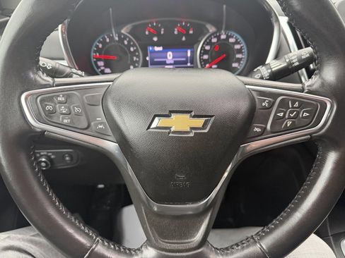 Used 2021 Chevrolet Equinox LT image 22