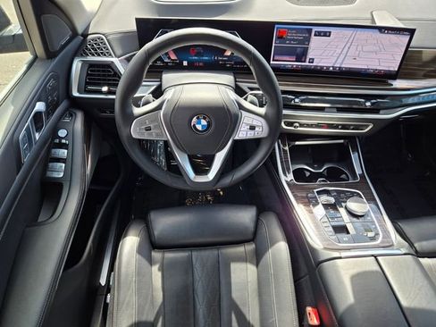 Used 2026 BMW X7 xDrive40i w/ Premium Package AWD/4WD image 14