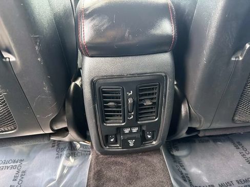 Used 2017 Jeep Grand Cherokee Trailhawk w/ Trailhawk Luxury Group AWD/4WD image 16