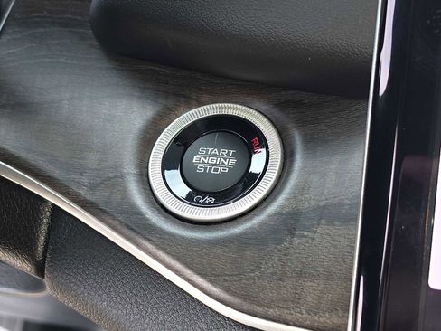 Used 2023 Jeep Grand Cherokee 4WD 4xe w/ Luxury Tech Group II image 24