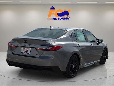New 2026 Toyota Camry SE FWD image 4
