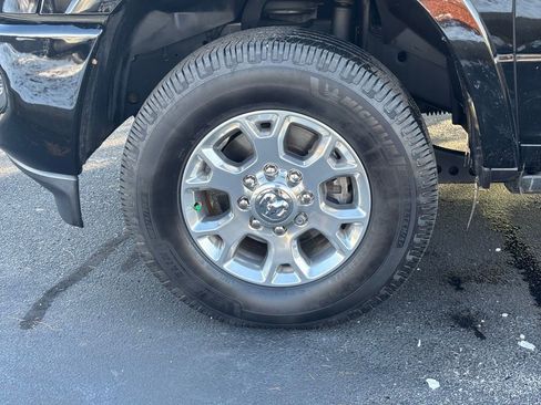 Used 2020 RAM 2500 Laramie image 10