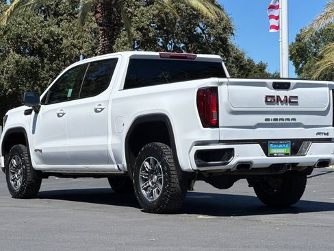 Used 2025 GMC Sierra 1500 AT4 AWD/4WD image 5