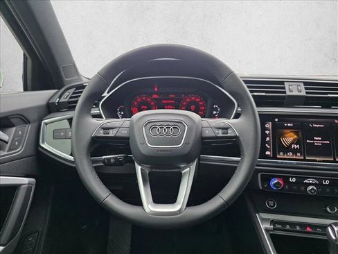 Certified 2025 Audi Q3 2.0T Premium w/ Convenience Package AWD/4WD image 20
