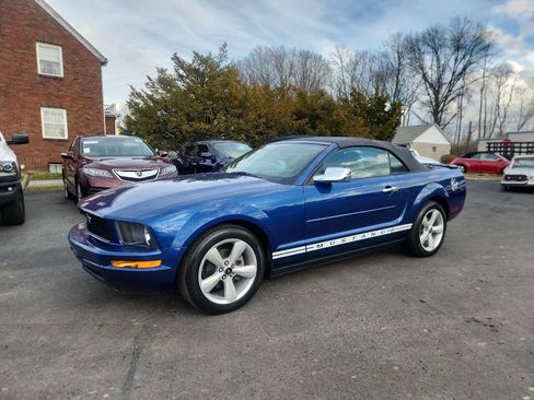 Used 2008 Ford Mustang Convertible image 6