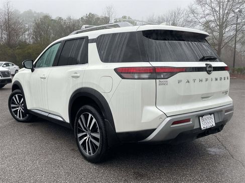 Used 2024 Nissan Pathfinder Platinum w/ Cargo Package image 5