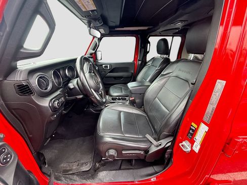 Used 2022 Jeep Wrangler Unlimited Sahara AWD/4WD image 23