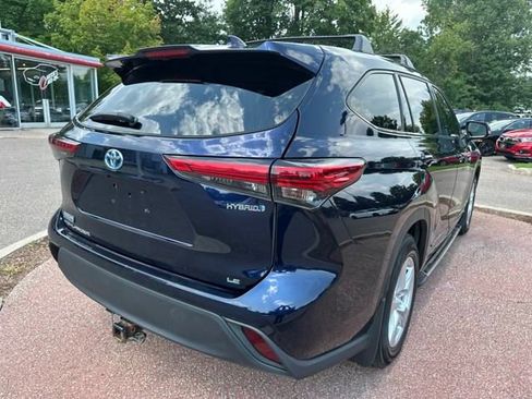 Used 2021 Toyota Highlander LE image 5