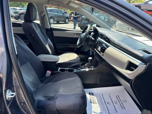 Used 2016 Toyota Corolla LE FWD image 33