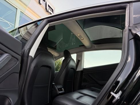 Used 2019 Tesla Model 3 Long Range AWD/4WD image 19
