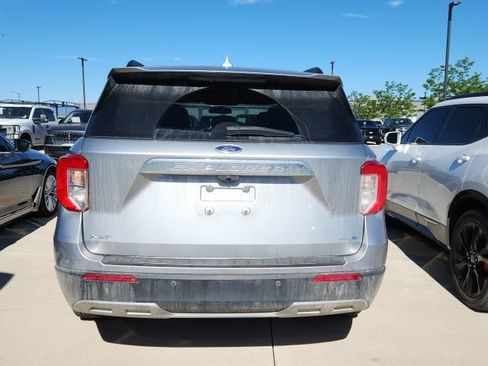 Used 2020 Ford Explorer XLT w/ Equipment Group 202A AWD/4WD image 2
