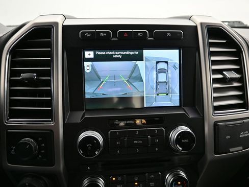 Used 2018 Ford F150 Platinum w/ Equipment Group 701A Luxury image 18