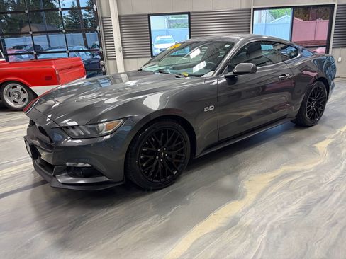Used 2017 Ford Mustang GT w/ GT Performance Package RWD image 35