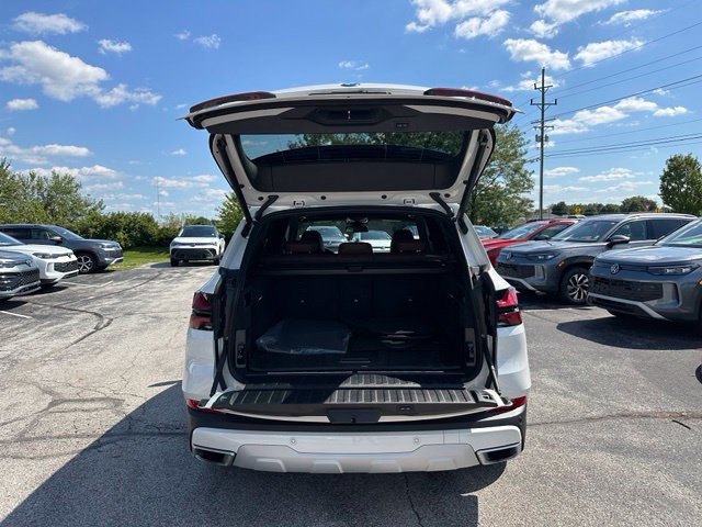 Certified 2026 BMW X5 xDrive50e w/ Premium Package AWD/4WD image 39