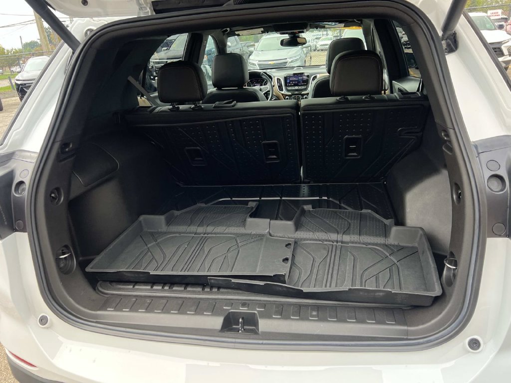 Used 2022 Chevrolet Equinox Premier AWD/4WD image 10