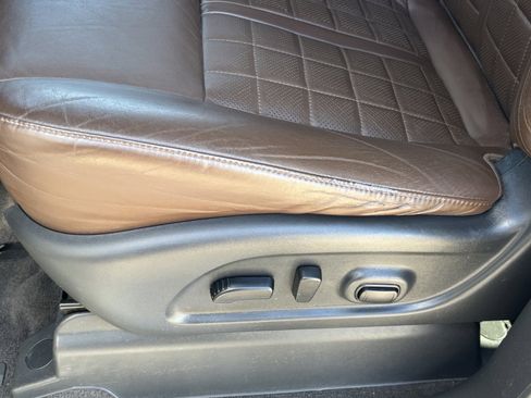 Used 2021 Nissan Titan Platinum Reserve image 19