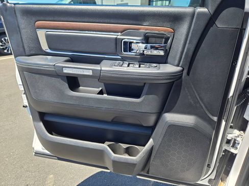 Used 2017 RAM 1500 Laramie w/ Convenience Group AWD/4WD image 17