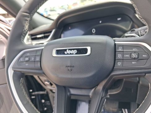 Certified 2023 Jeep Grand Cherokee Altitude AWD/4WD image 22