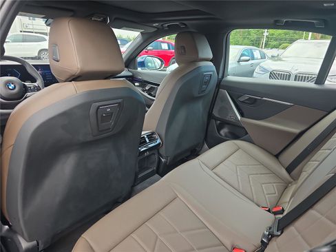 Used 2026 BMW 530i RWD image 11