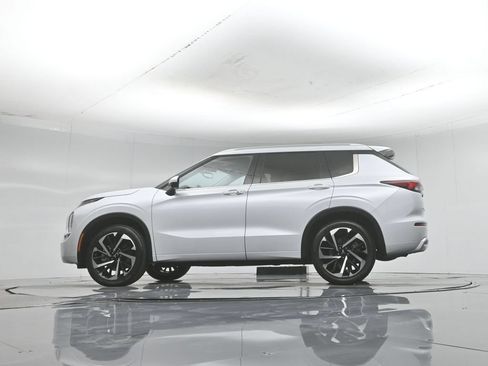 Used 2024 Mitsubishi Outlander SEL FWD image 50