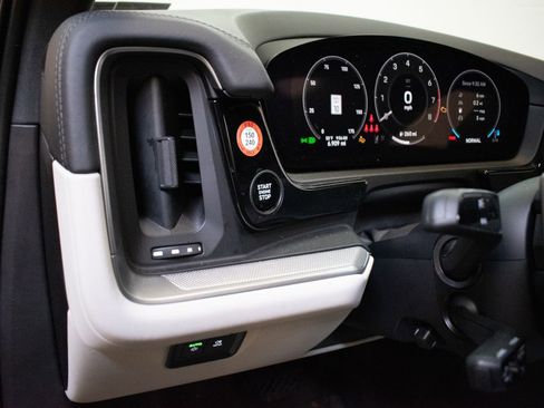 Certified 2026 Porsche Cayenne image 21