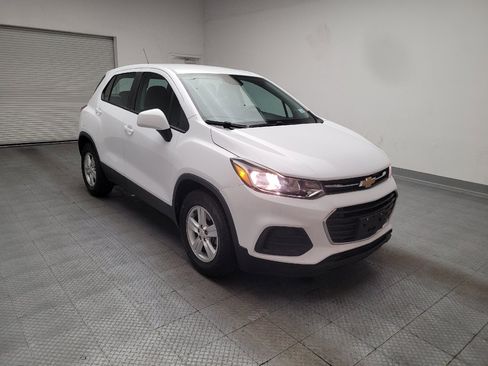 Used 2021 Chevrolet Trax LS FWD image 13