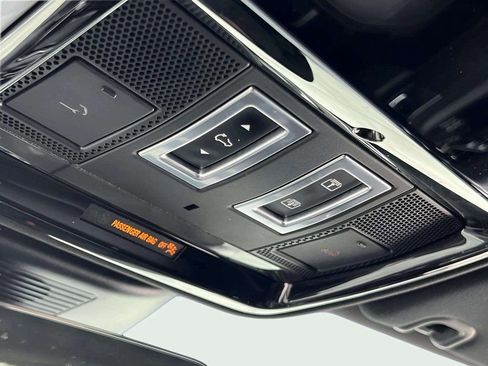 Used 2020 Land Rover Range Rover HSE image 29