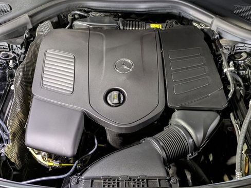 Certified 2025 Mercedes-Benz GLC 300 image 25