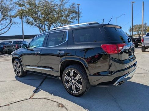 Used 2017 GMC Acadia Denali w/ Technology Package AWD/4WD image 12