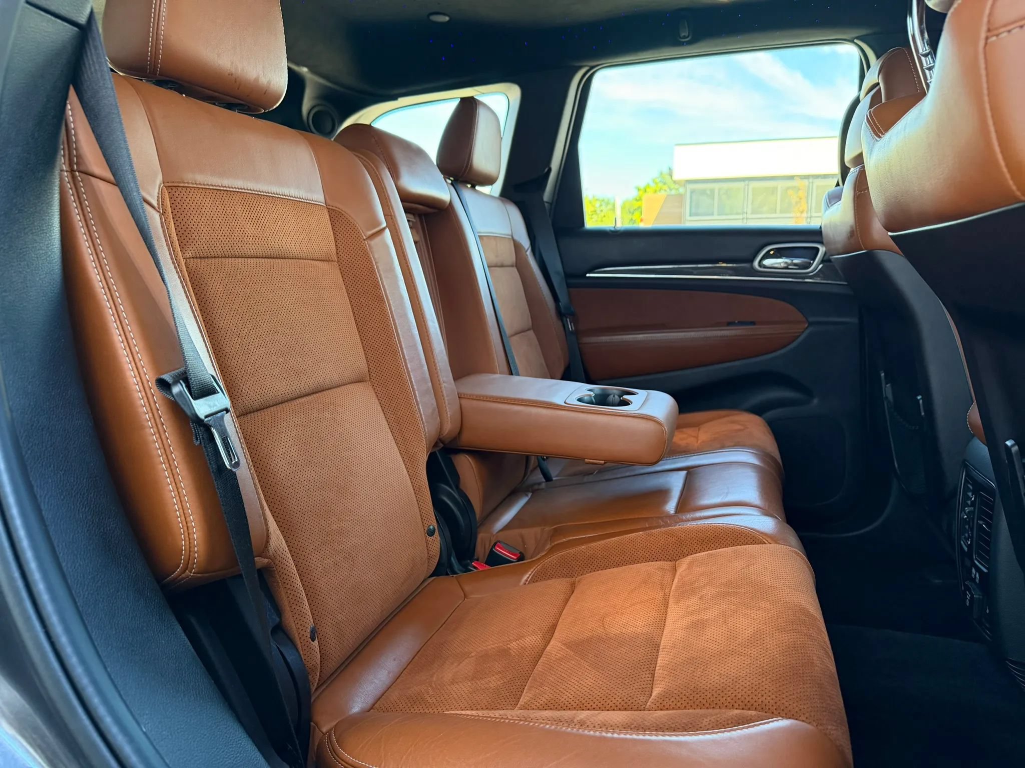 Used 2018 Jeep Grand Cherokee SRT AWD/4WD image 14