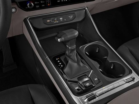 Used 2025 Kia Carnival FWD image 9
