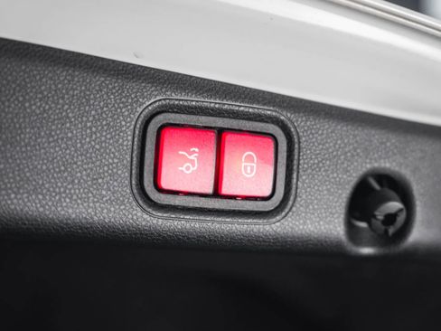 Used 2018 Mercedes-Benz E 63 AMG S image 79