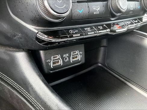 Used 2021 Dodge Durango GT RWD image 37