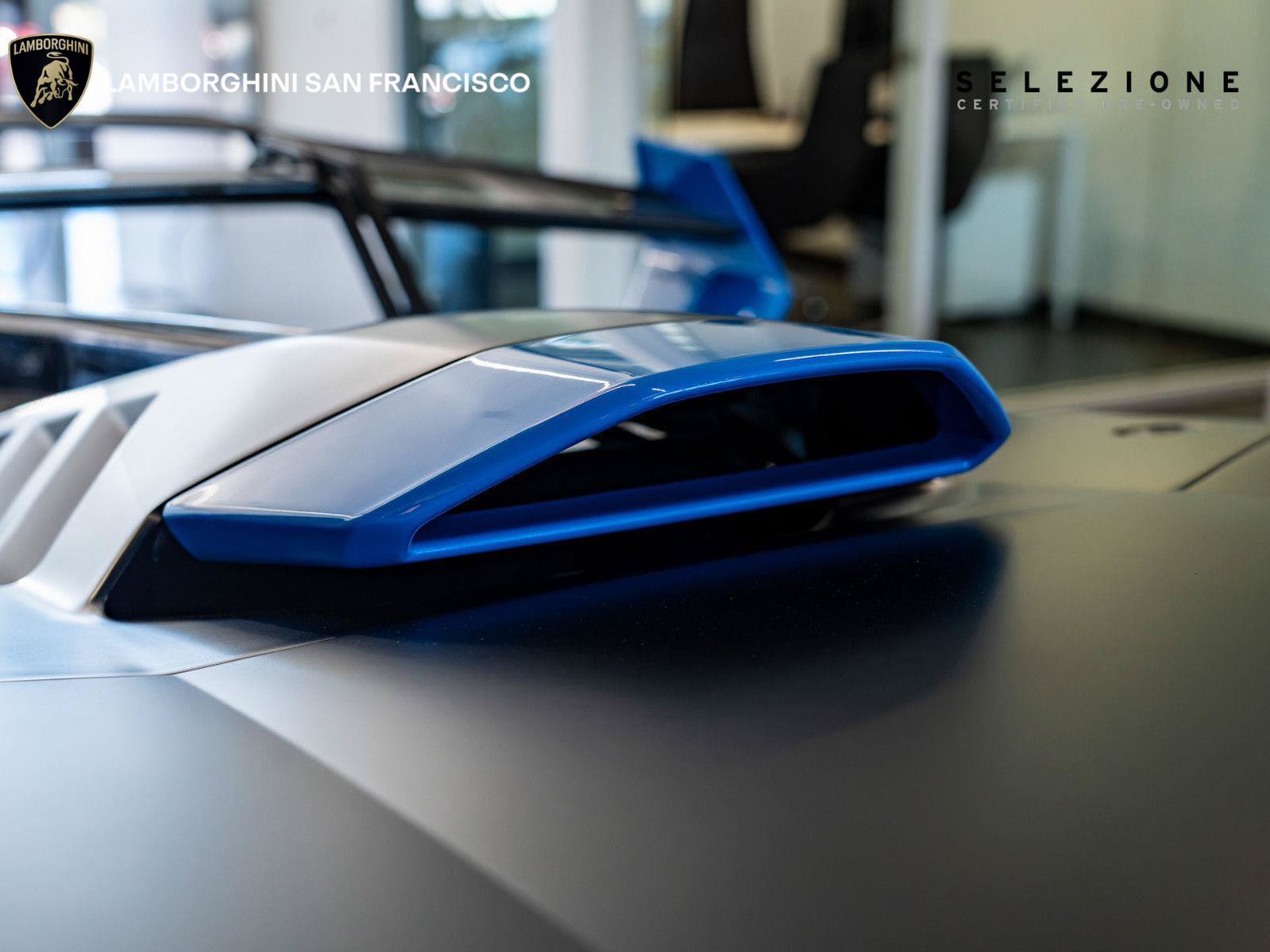 Used 2024 Lamborghini Huracan STO RWD image 27