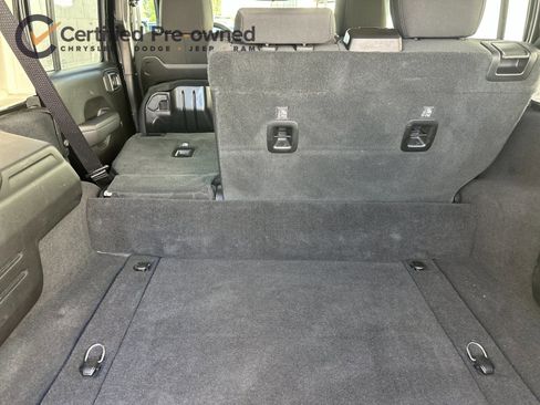 Certified 2025 Jeep Wrangler Unlimited Rubicon 4xe w/ Convenience Group AWD/4WD image 16