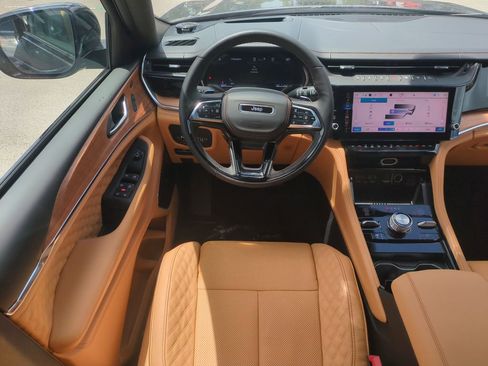 New 2026 Jeep Grand Cherokee Summit AWD/4WD image 17
