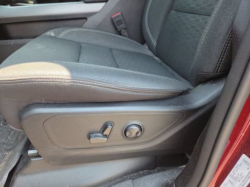 Used 2025 RAM 1500 Big Horn AWD/4WD image 23