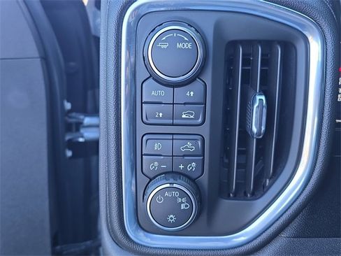 Certified 2021 Chevrolet Silverado 1500 RST w/ Texas Edition Plus image 22