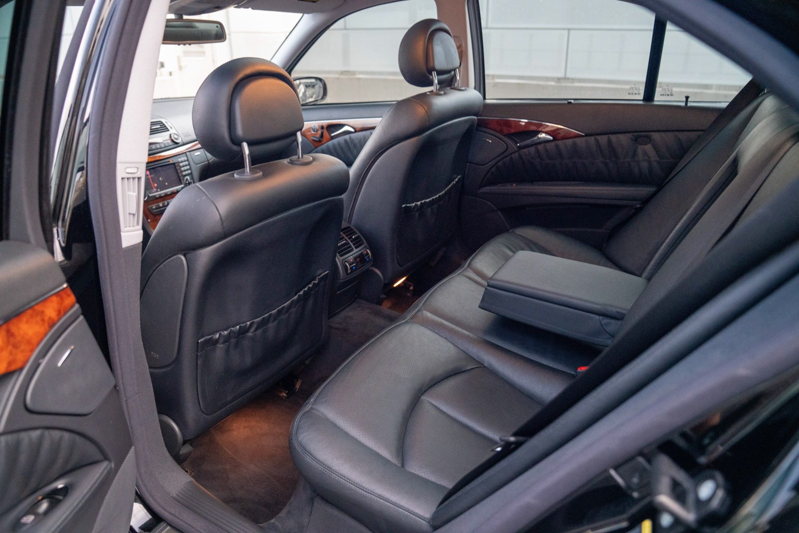 Used 2005 Mercedes-Benz E 500 4MATIC Sedan image 25
