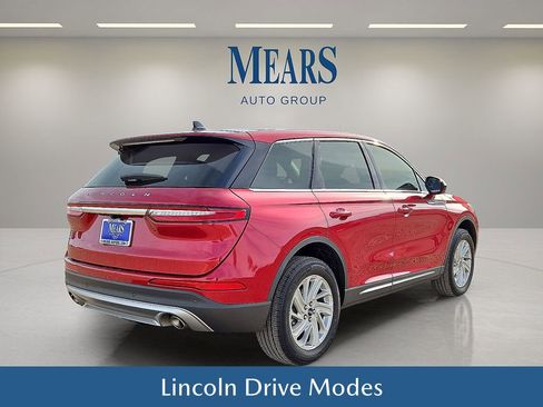Used 2023 Lincoln Corsair AWD image 6