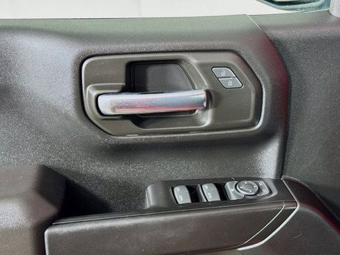 Used 2023 Chevrolet Silverado 1500 Custom image 15