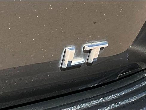 Used 2021 Chevrolet Tahoe LT w/ LT Signature Package image 11