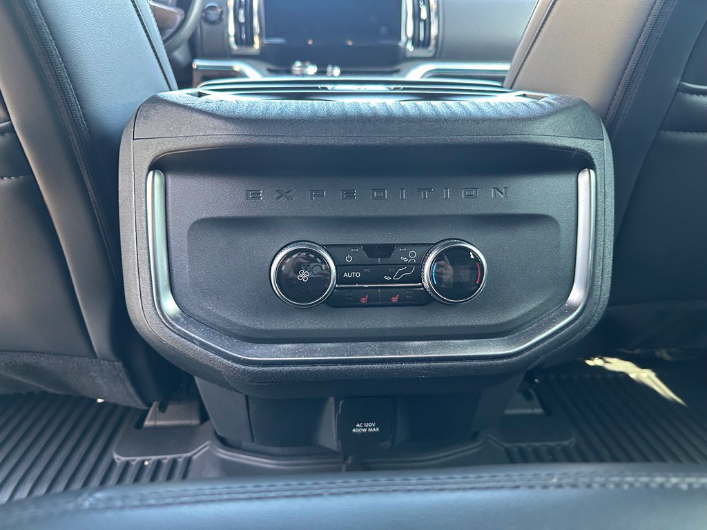 Used 2025 Ford Expedition Tremor AWD/4WD image 11